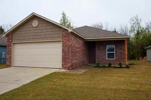 featured image of 4702 W Hoover Loop