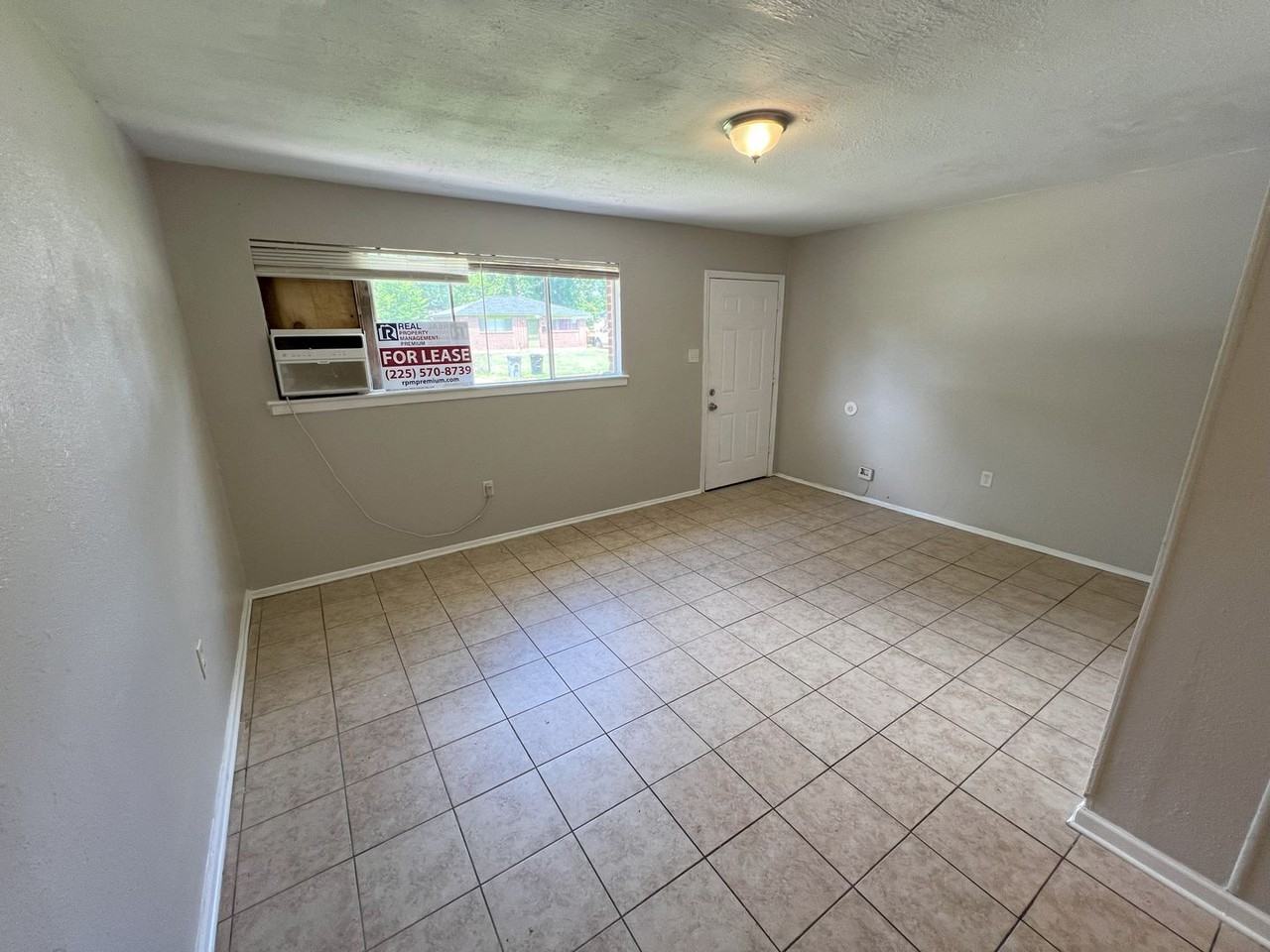 6132 Pontotoc St - Photo 3 of 23