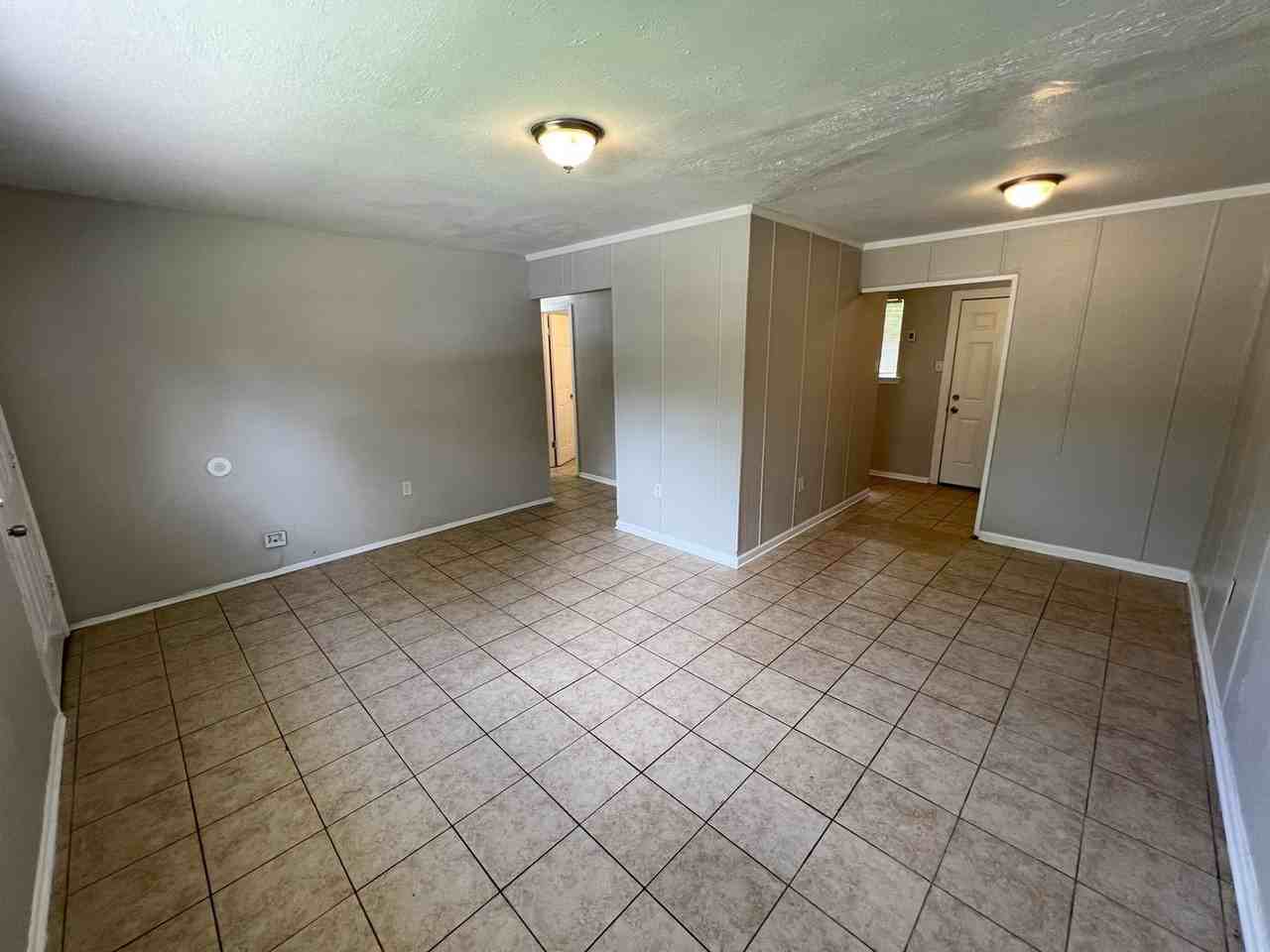 6132 Pontotoc St - Photo 4 of 23
