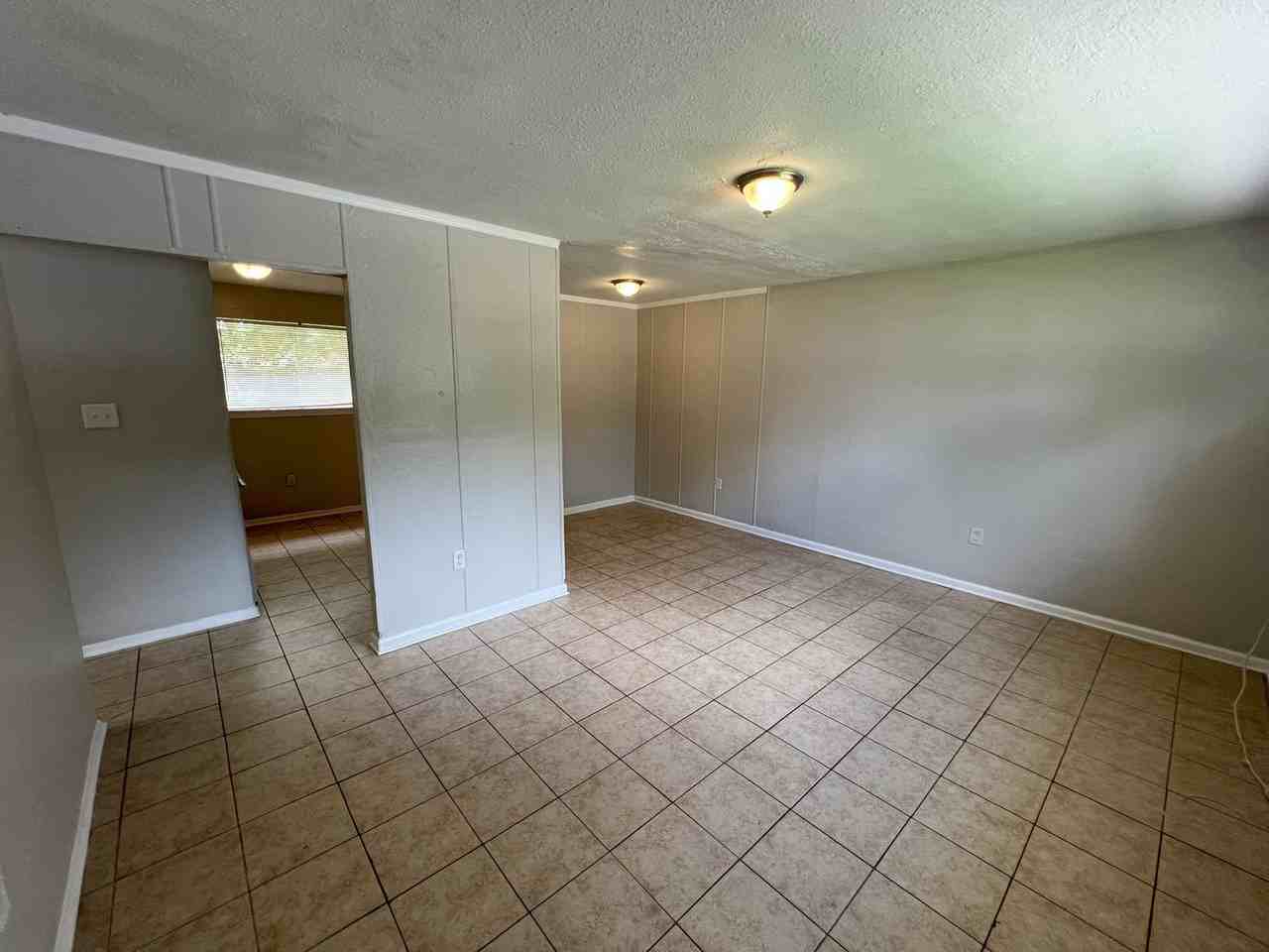 6132 Pontotoc St - Photo 5 of 23