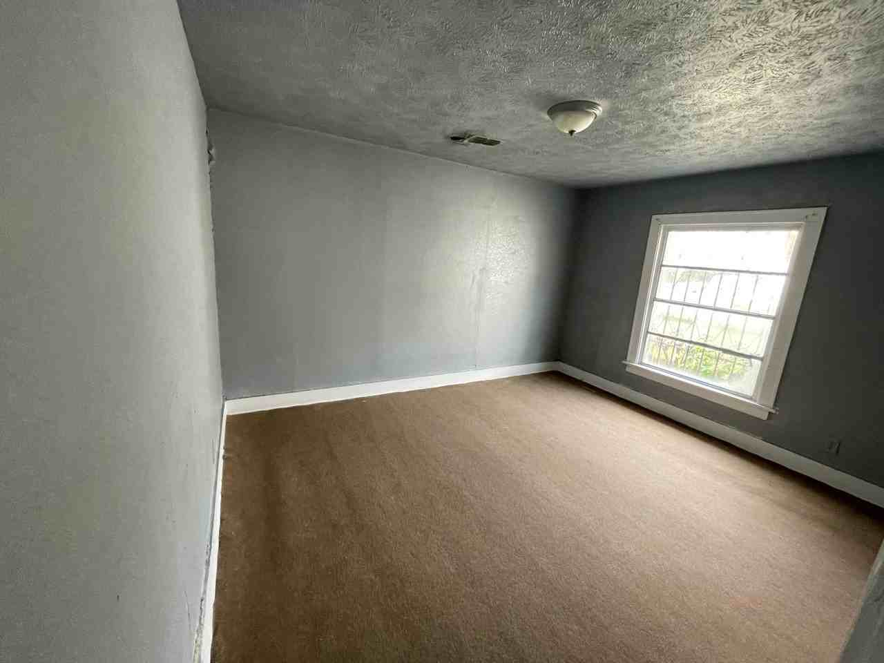 3310 Lillian St - Photo 7 of 15