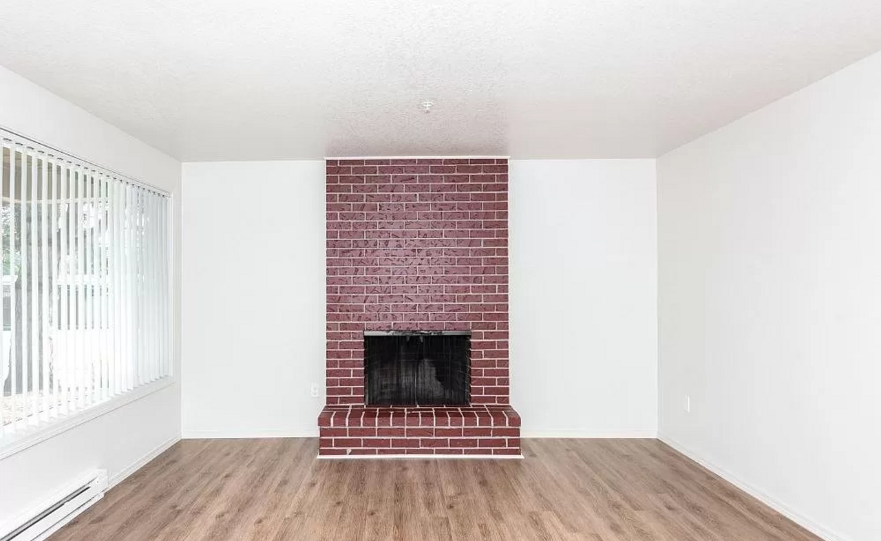 Kimberly Court Apartments - Photo 2 of 12