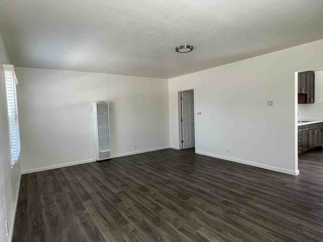 204 E Walnut Ave - Photo 2 of 7