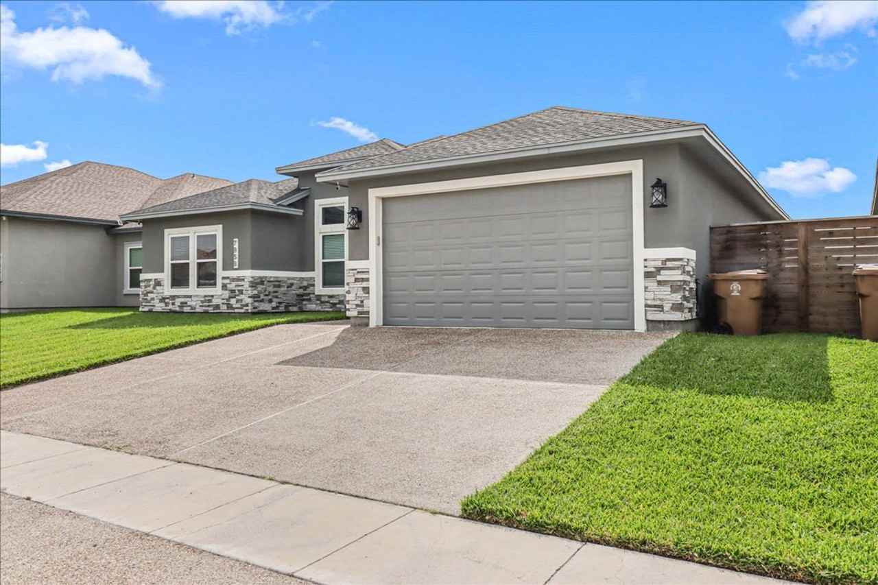 7958 Snake River Dr - Photo 2 of 40