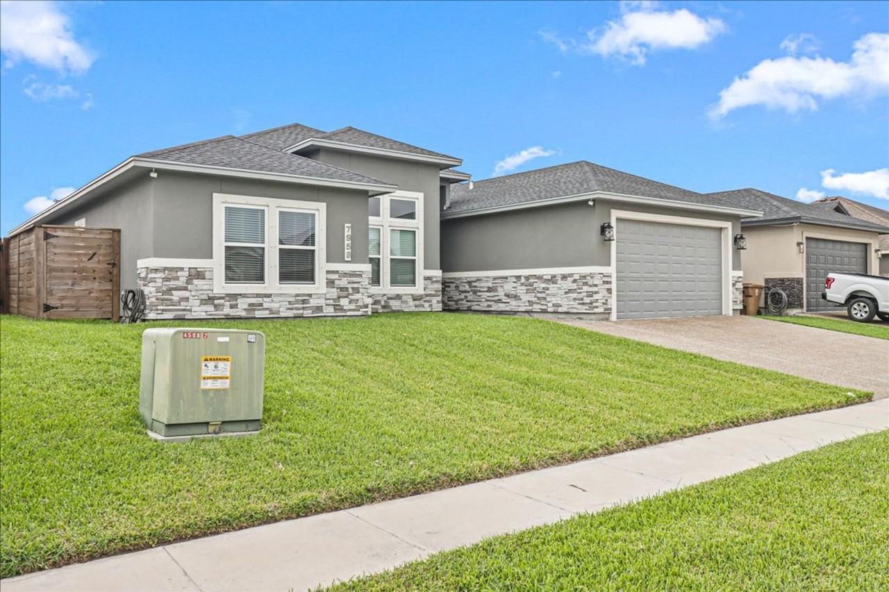 7958 Snake River Dr - Photo 3 of 40