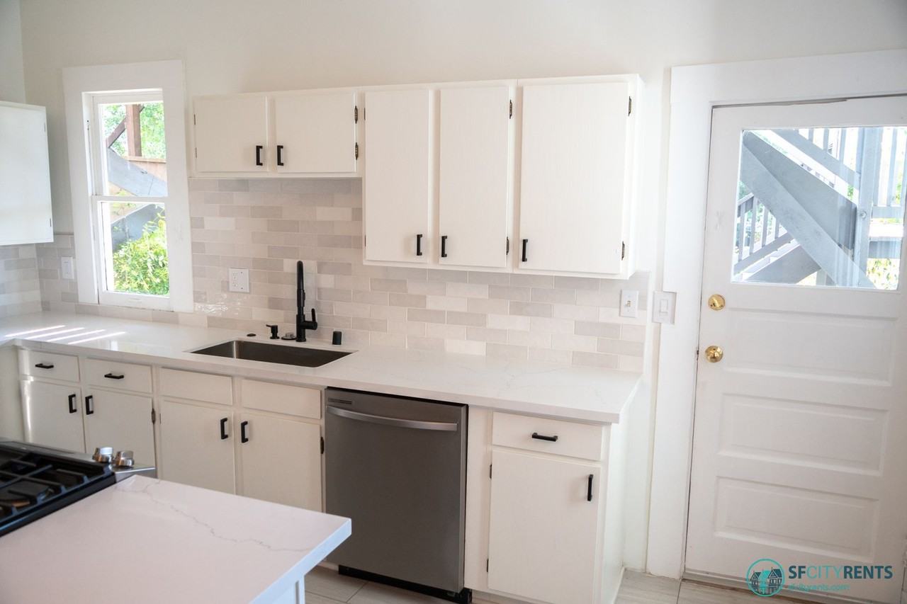 18 Chenery St - Photo 3 of 26