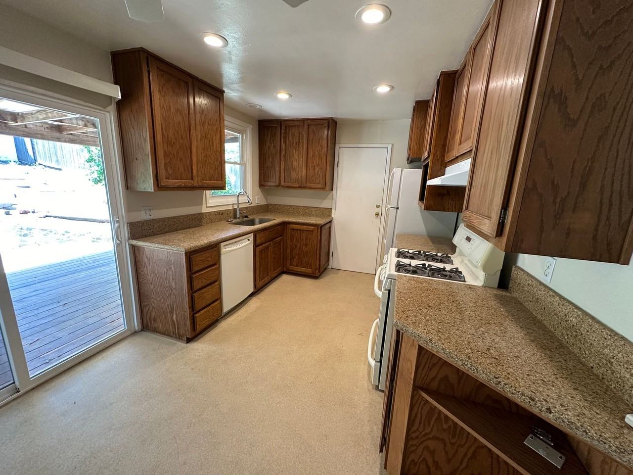 46 El Bonito Way - Photo 4 of 12