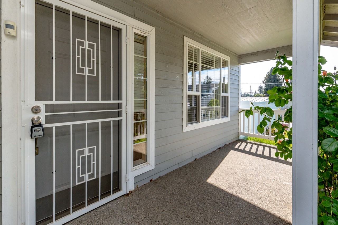 1601 19th Avenue Ct - Photo 3 of 39