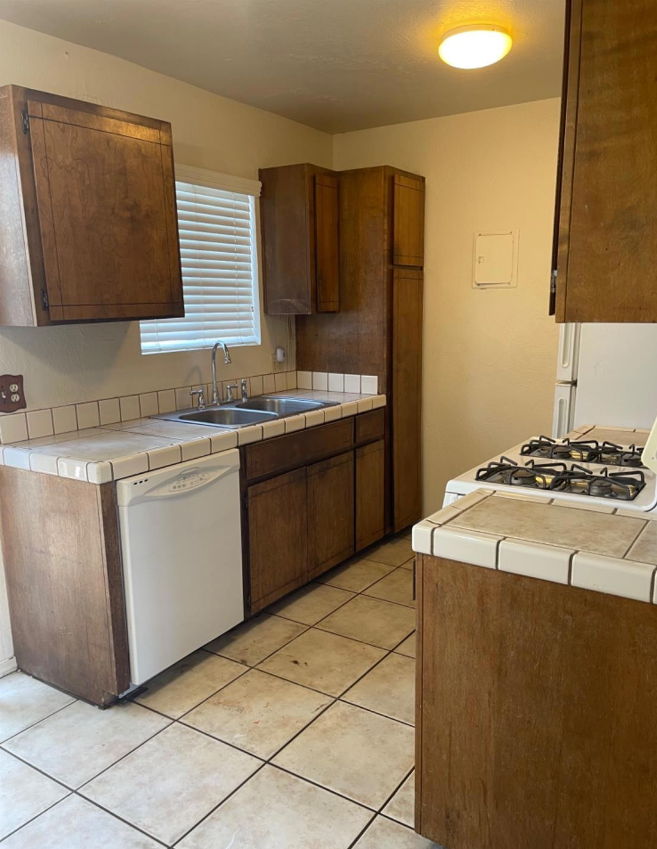 942 Greenfield Ave #1 - Photo 6 of 10