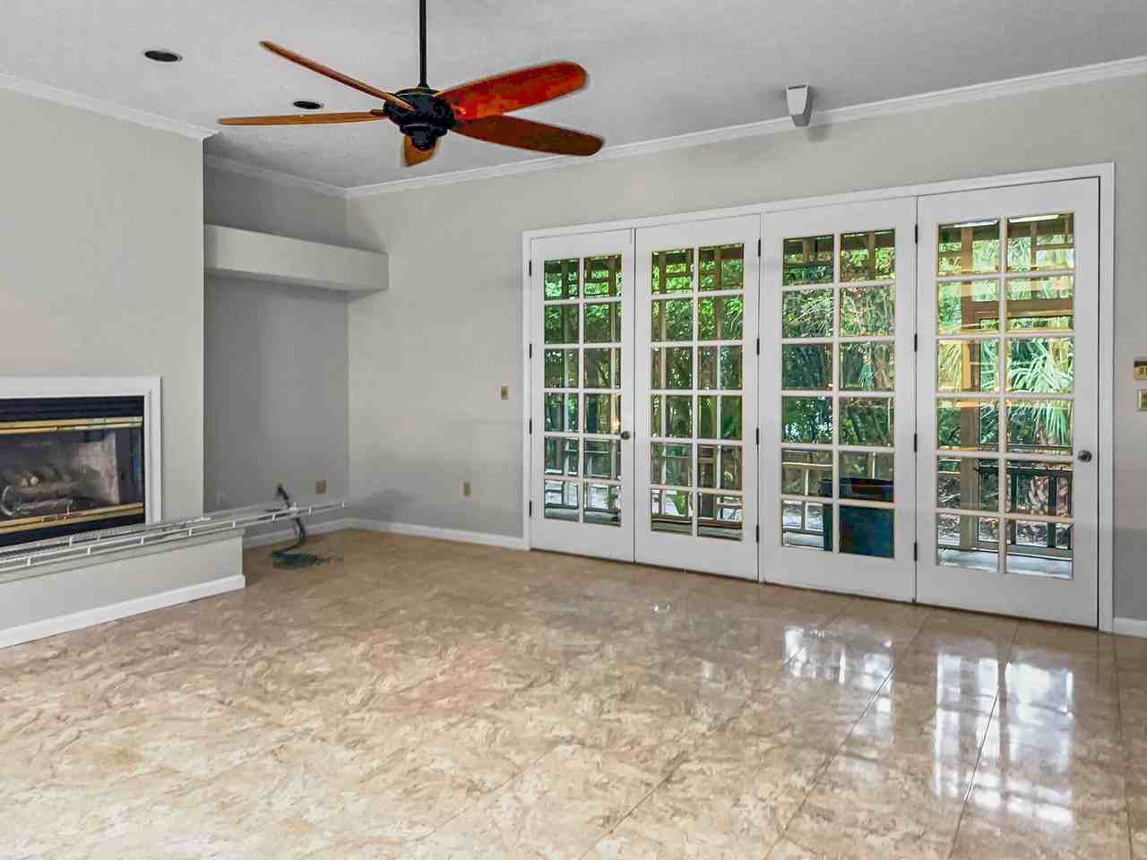 216 Sundial St - Photo 4 of 46