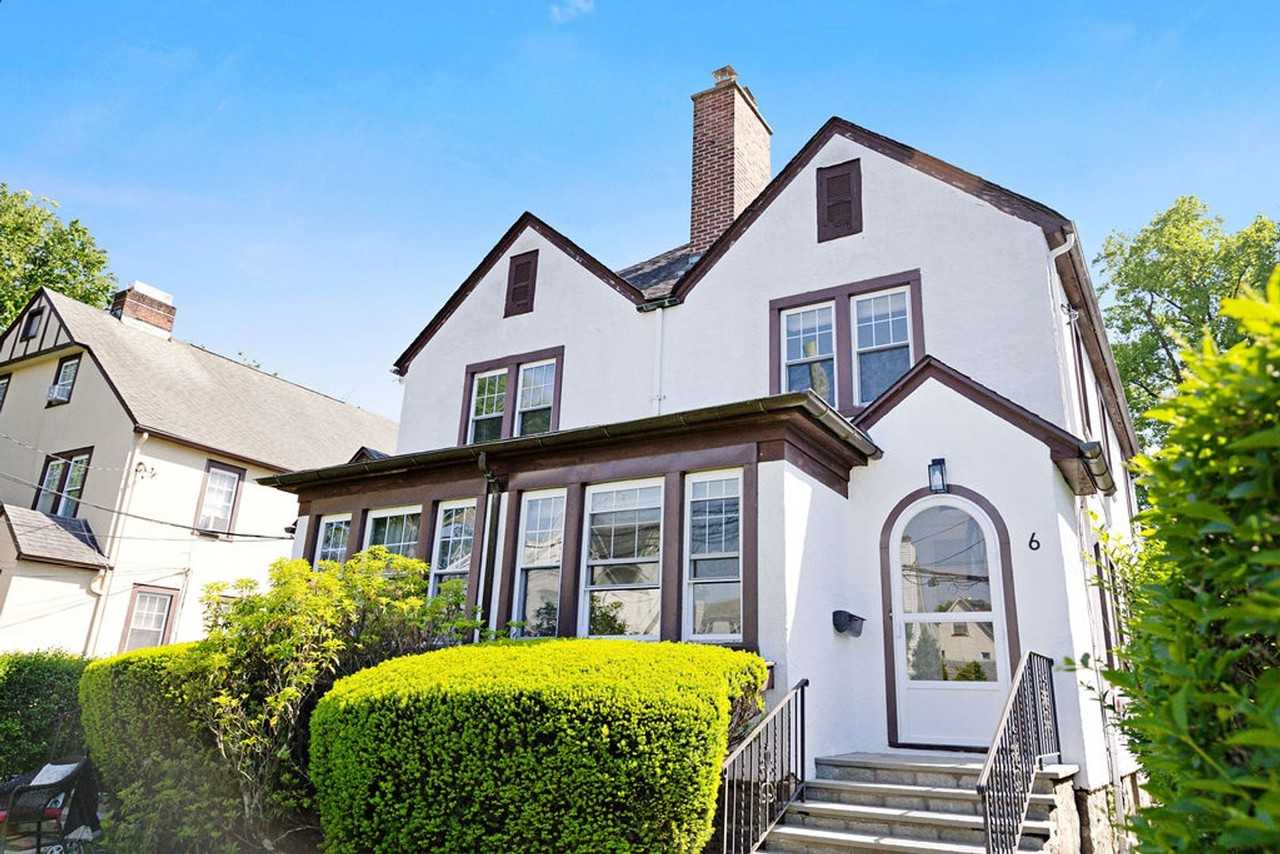 6 Alexander Ave - Photo 2 of 37