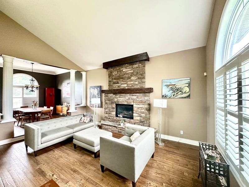 21 Windfield Cres - Photo 2 of 14