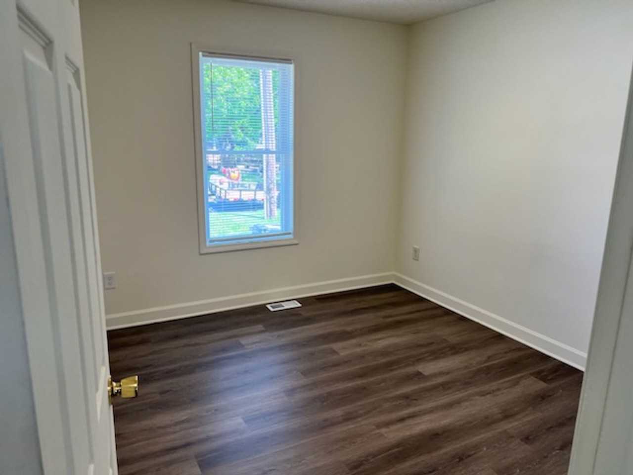 1316 Ardmore Dr - Photo 5 of 12