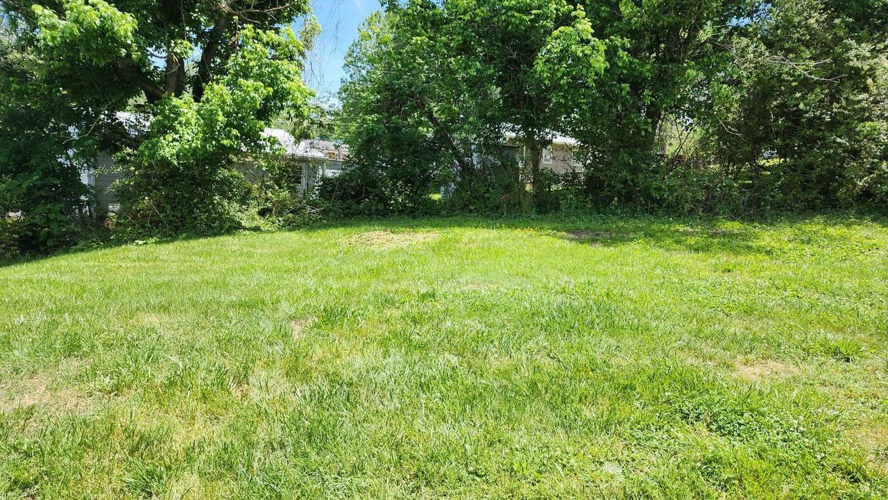 2456 Fairview Rd - Photo 2 of 15