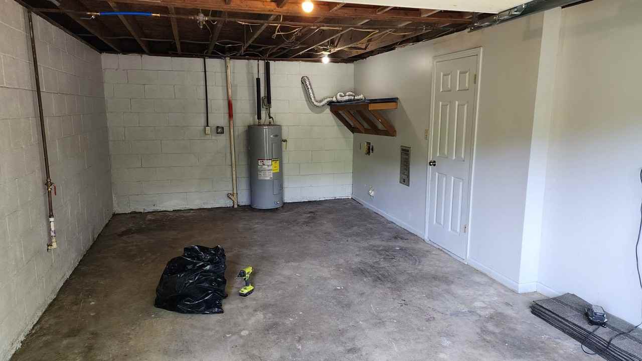 2456 Fairview Rd - Photo 4 of 15