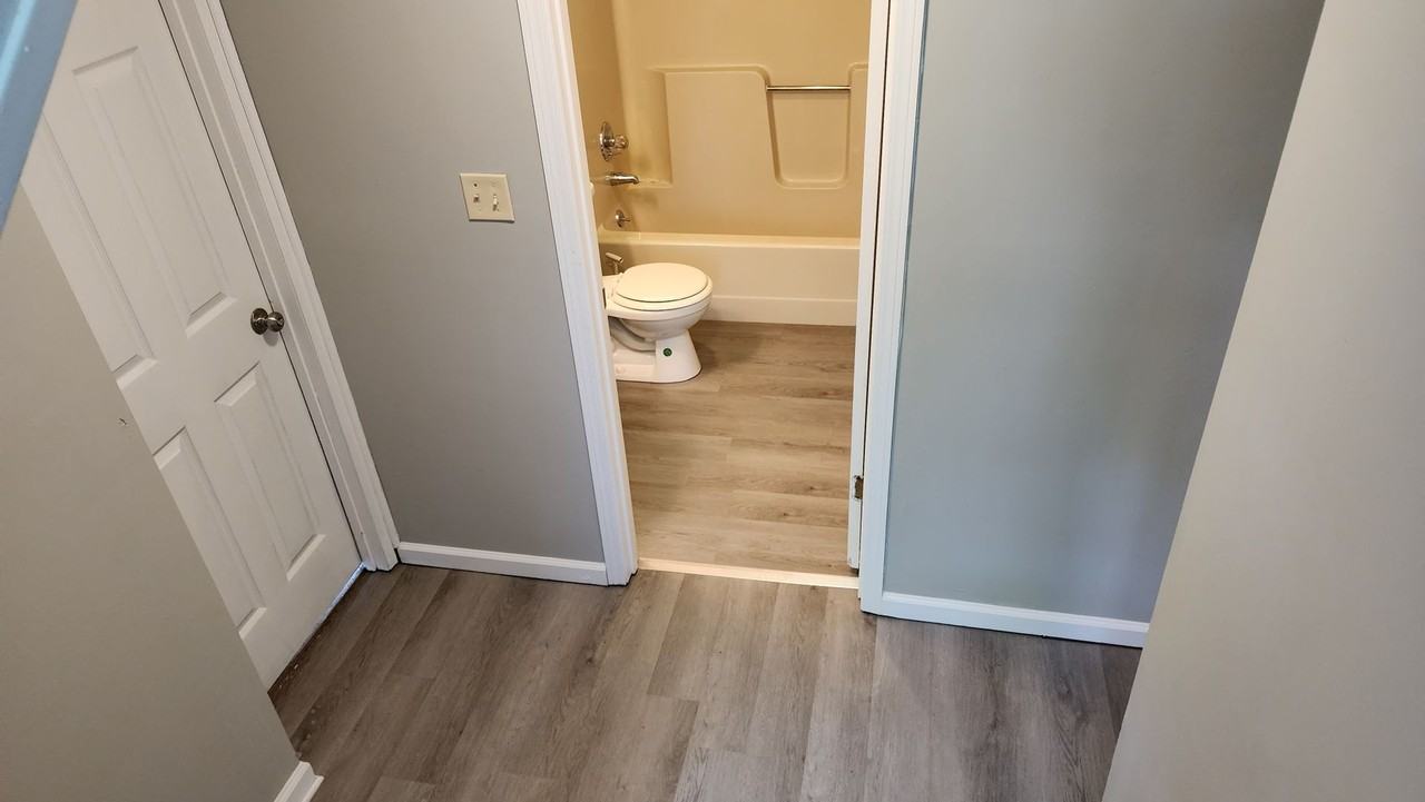 2456 Fairview Rd - Photo 7 of 15