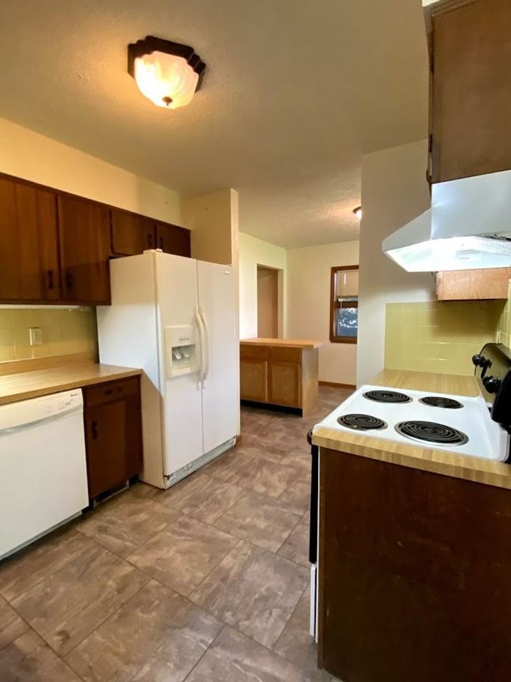 203 E 14th St - Photo 6 of 18