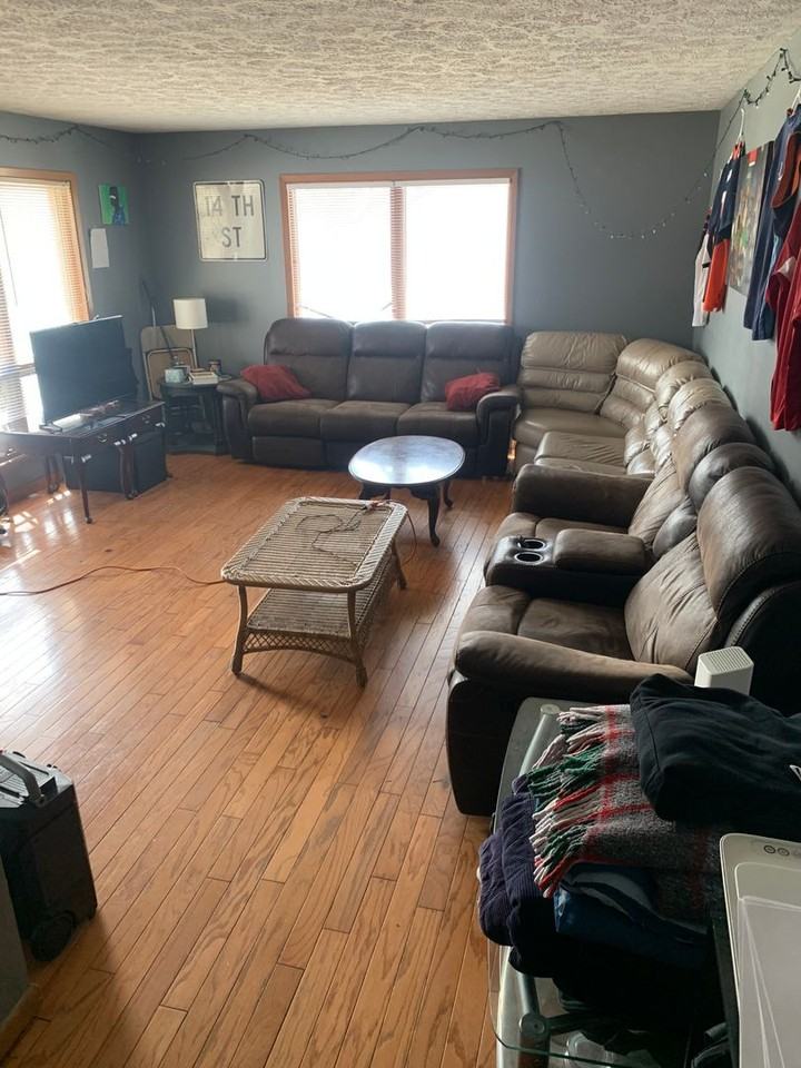 205 E 14th St - Photo 3 of 25