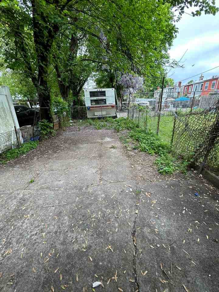 549 Lamberton St - Photo 7 of 14