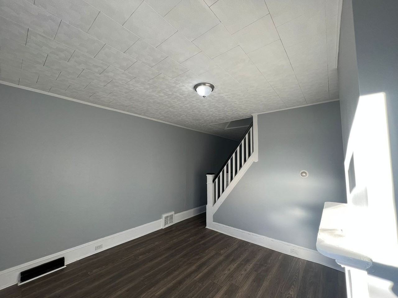 14 Humboldt St - Photo 2 of 17