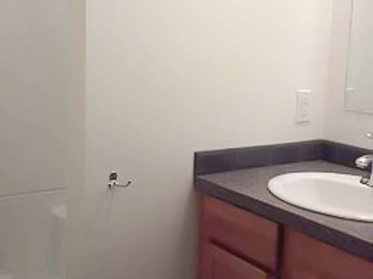 2-Bedroom Apartments Steps from WWU & Downtown - Photo 5 of 19