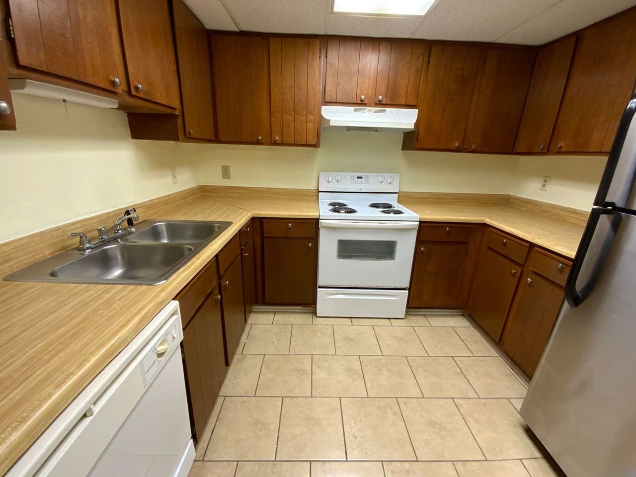 8 & 14 Westridge Circle - Photo 5 of 19