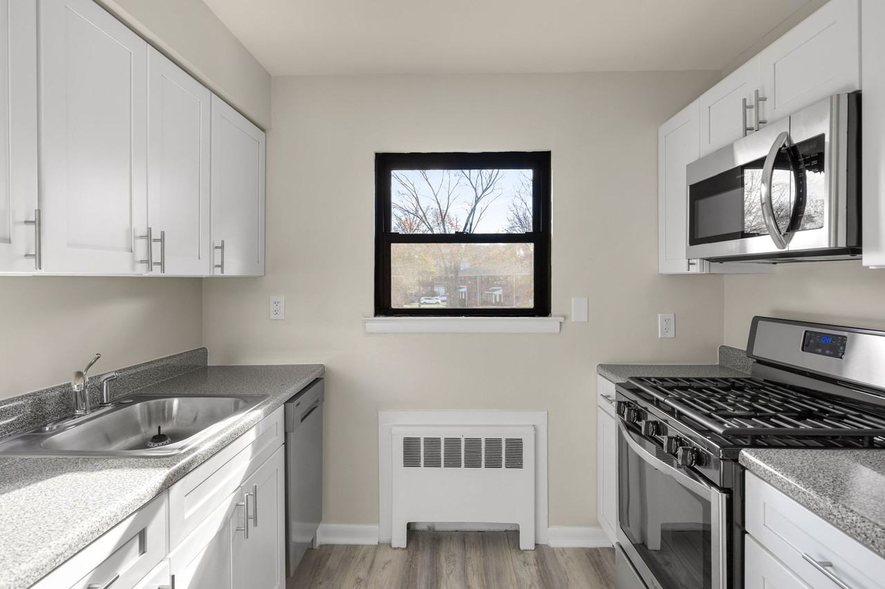 FNM Realty Group LLC - Photo 4 of 11