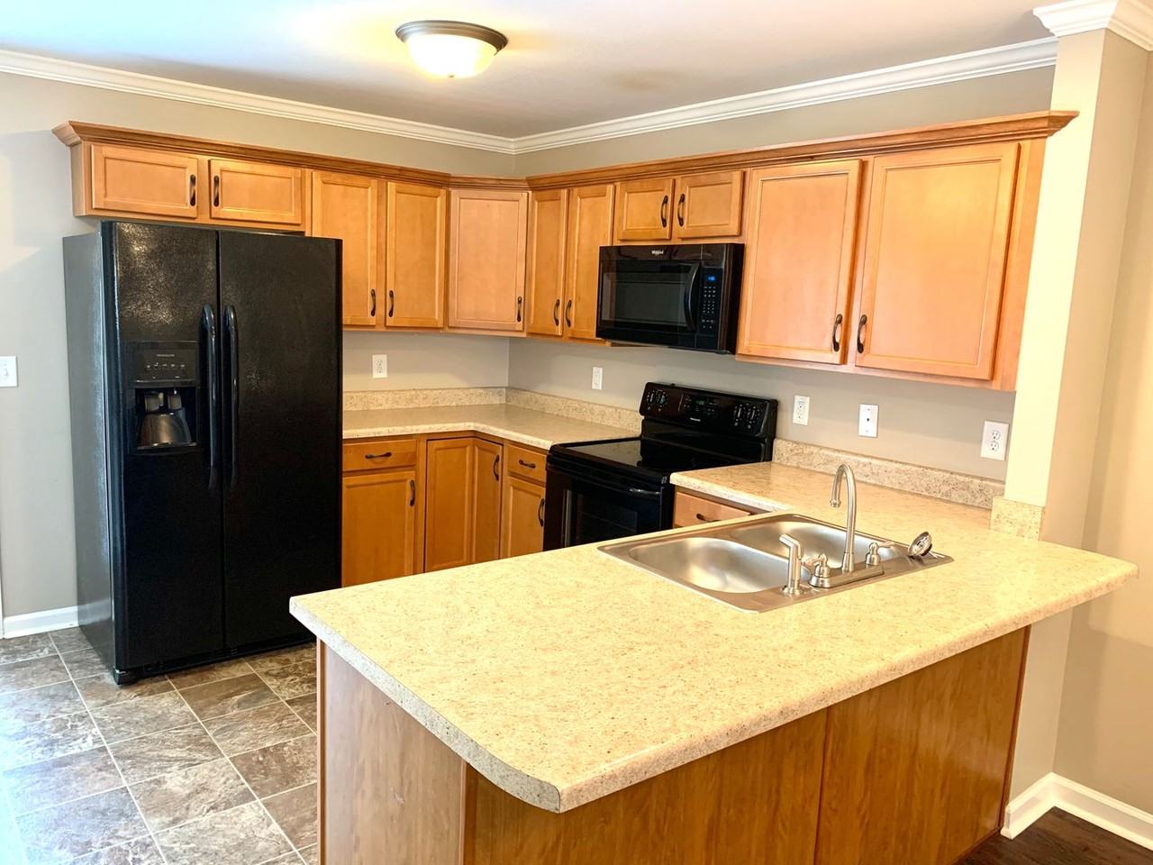 318 Sam Houston Cir - Photo 7 of 20