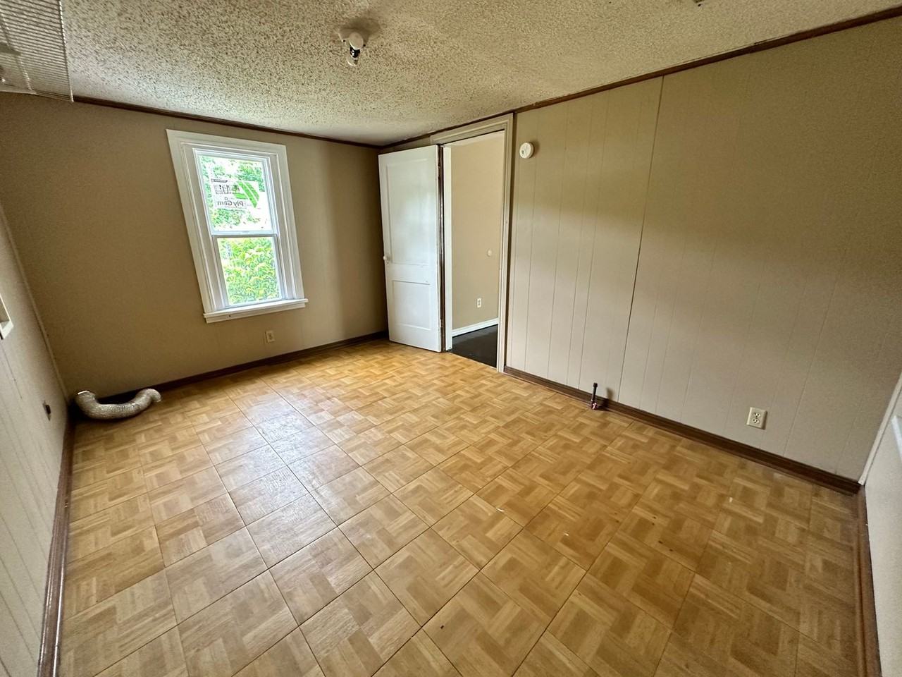 2500 Ne 11th St - Photo 3 of 19