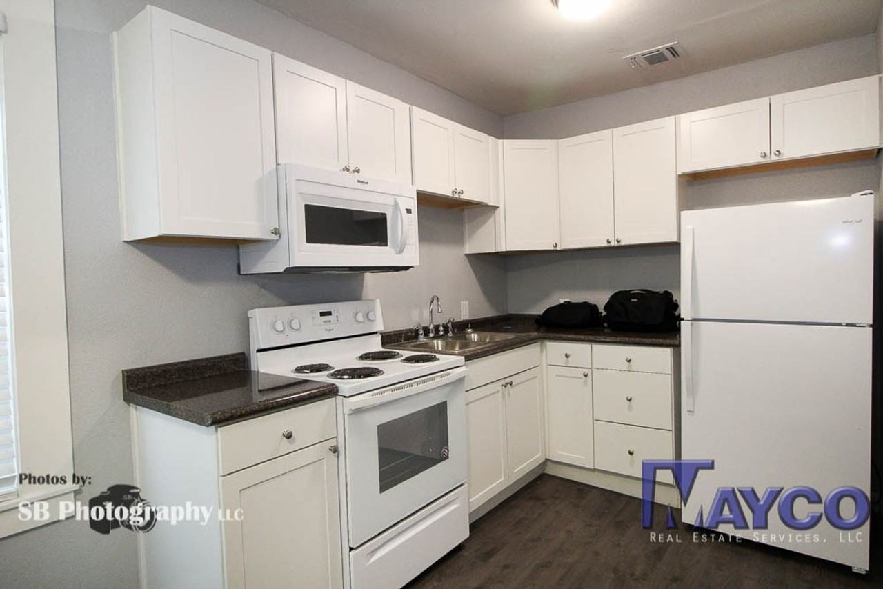 265 Prospect St - Photo 3 of 5