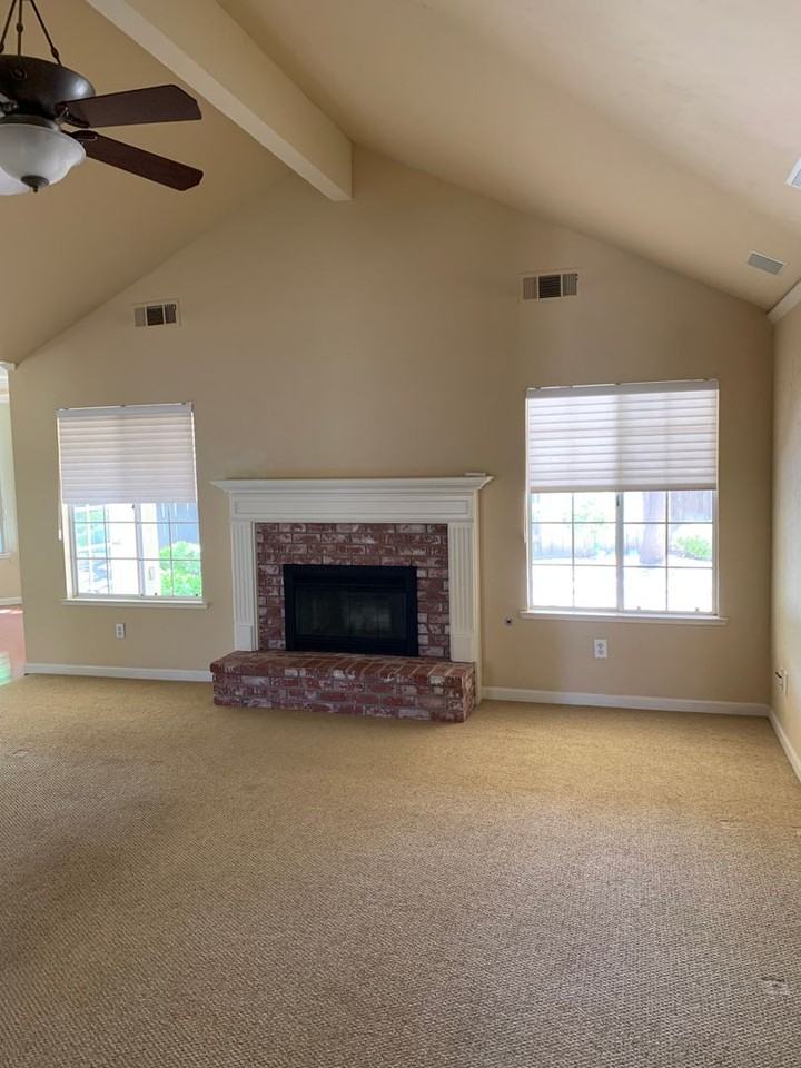 400 Lincoln Pl - Photo 3 of 23