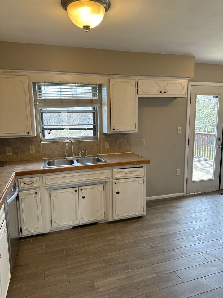 4809 S 18th Ter - Photo 3 of 8