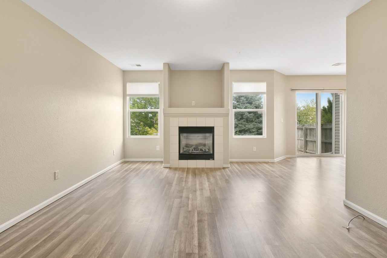 22196 E Berry Pl - Photo 6 of 25