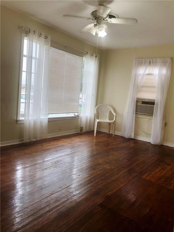 1117 S Danville Dr - Photo 2 of 7
