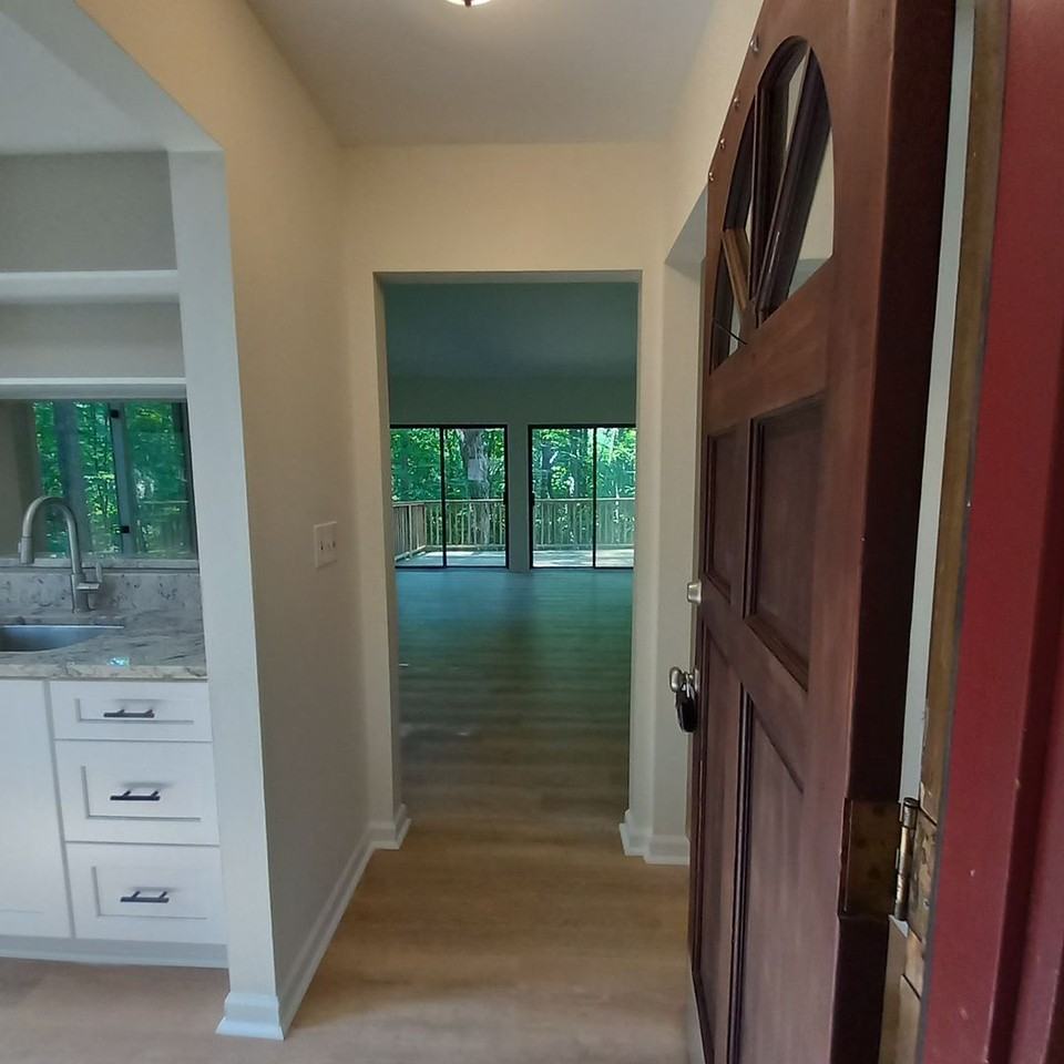 109 Lake Cottages Ct - Photo 3 of 15
