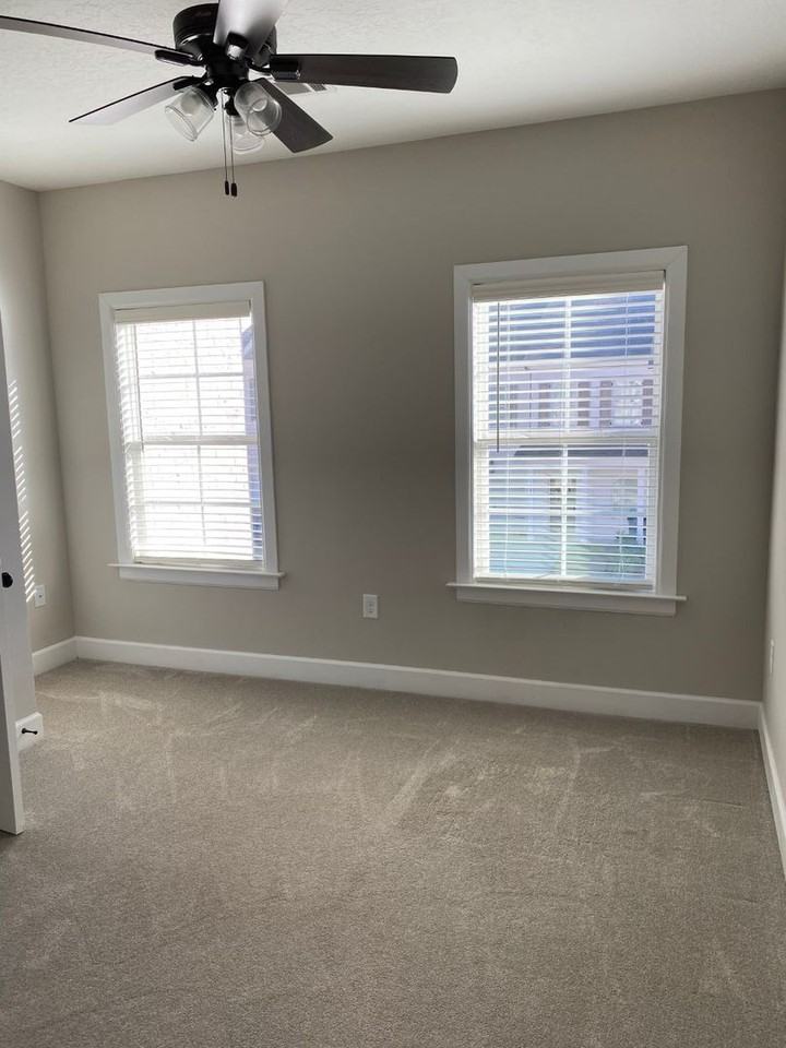 1958 Avenel Ln - Photo 7 of 13