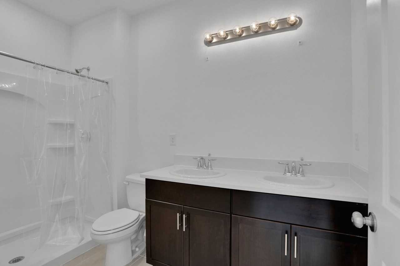 332 Anthony Dr - Photo 6 of 24