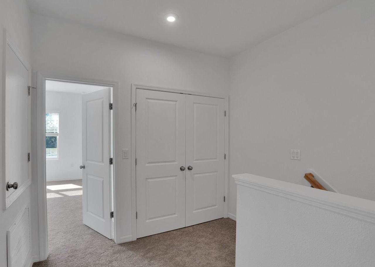 332 Anthony Dr - Photo 7 of 24