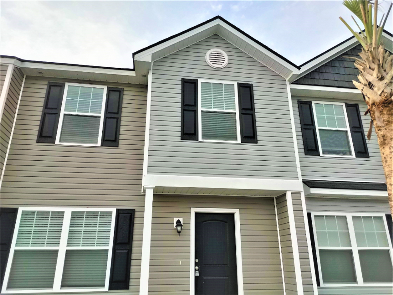 15 St Augustine Way - Photo 3 of 10