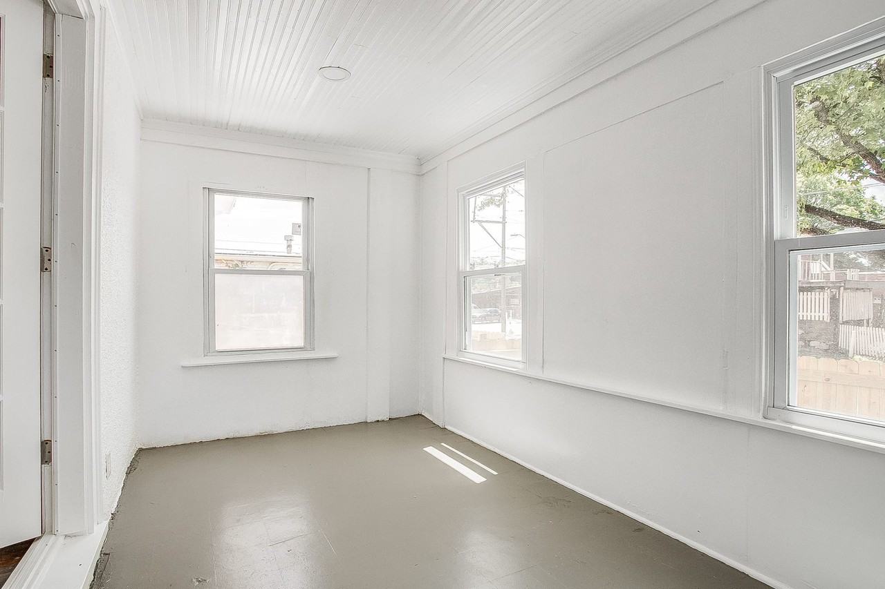 2510 East 59th Street - Photo 3 of 16