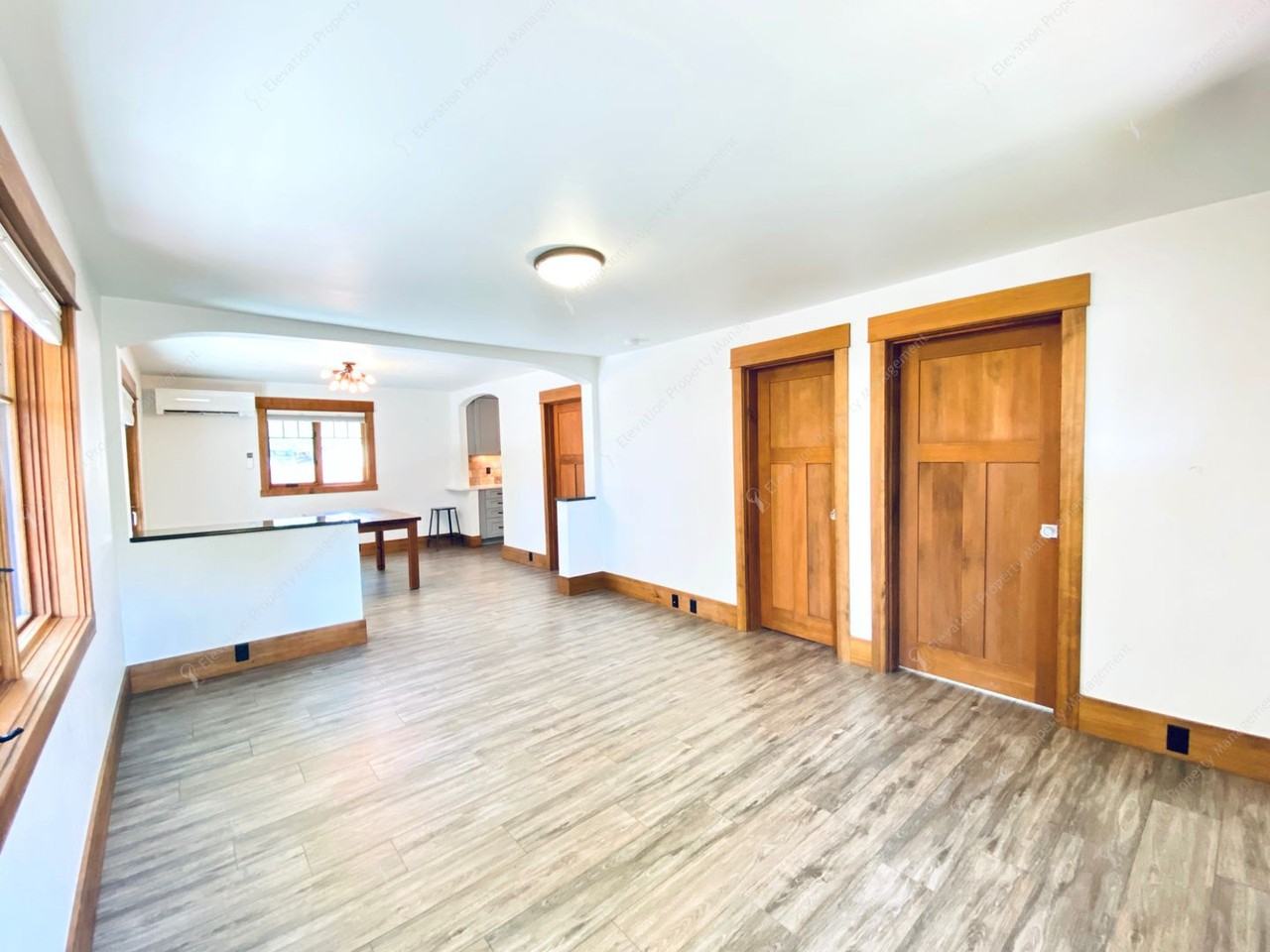 201 Nw Harriman St - Photo 6 of 30