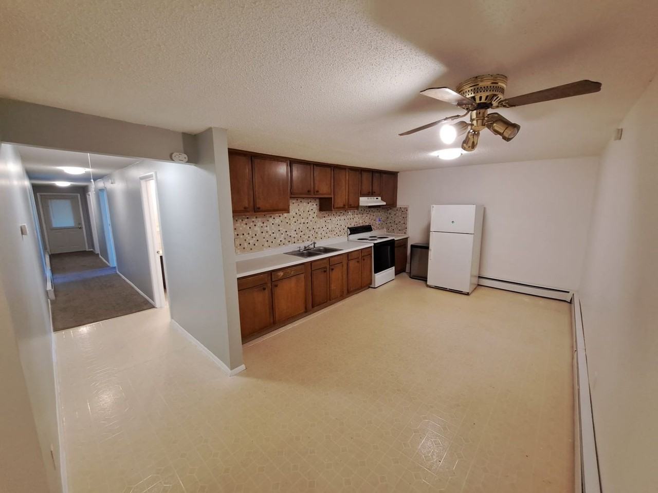 300 Hill Street - Photo 3 of 24