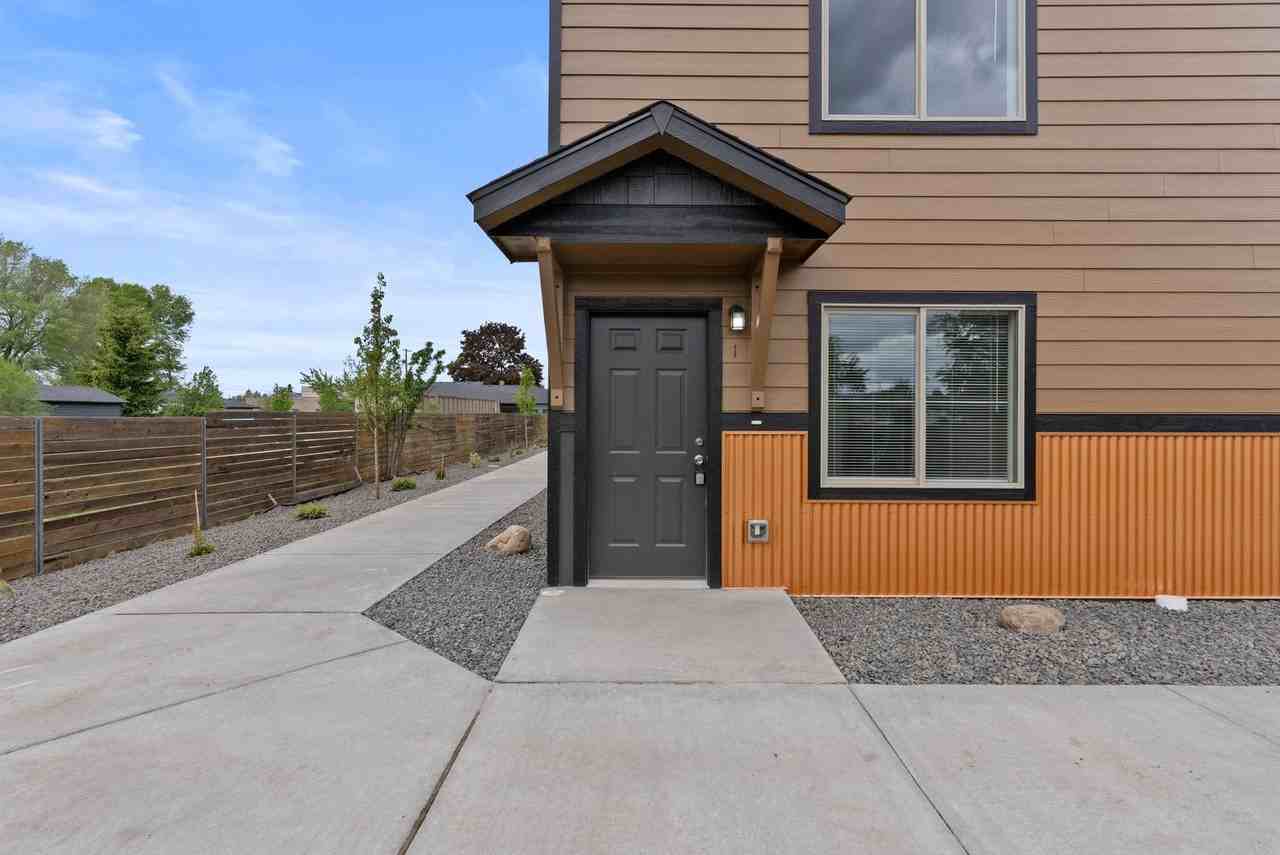 Alki Townhomes 2 - Photo 3 of 28