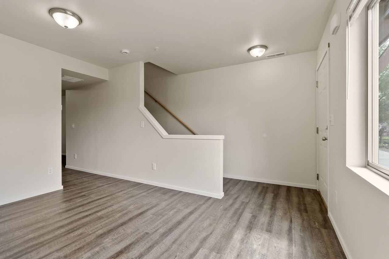 Alki Townhomes 2 - Photo 6 of 28