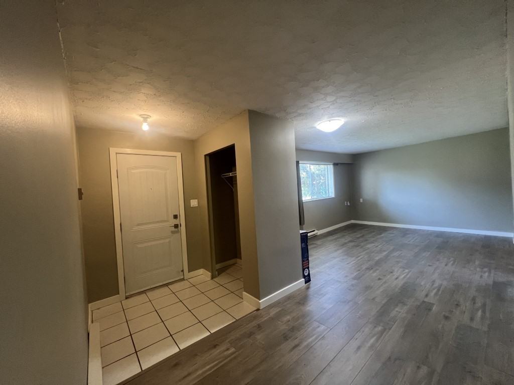 649 Farquhar St #B - Photo 2 of 12