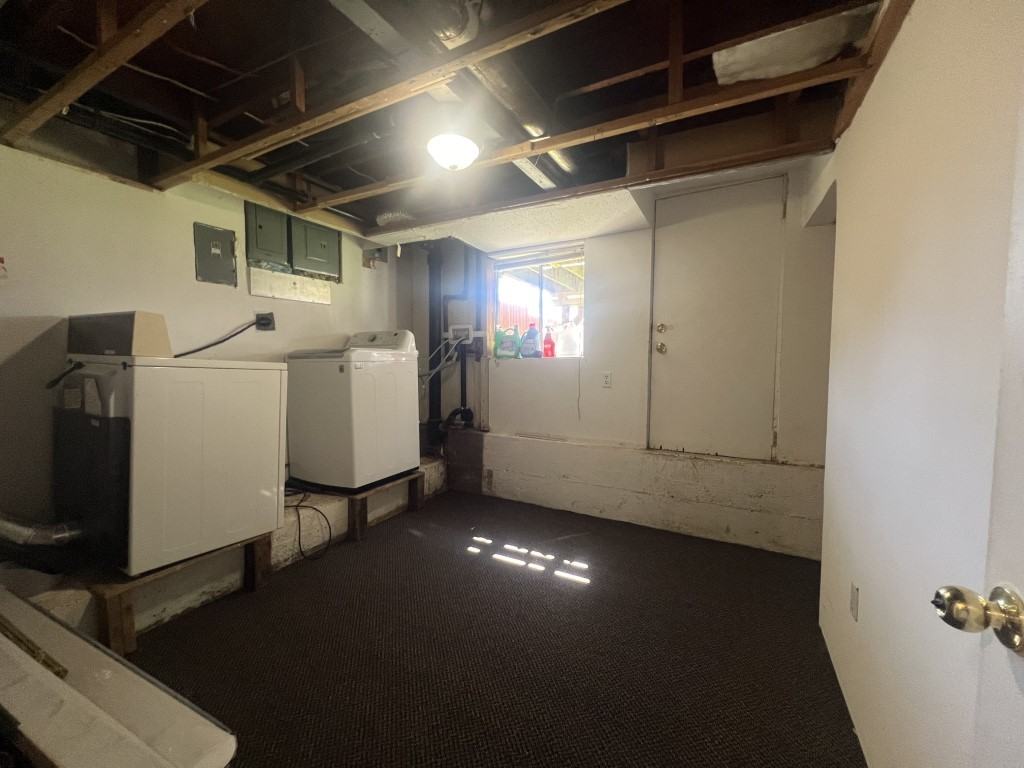 649 Farquhar St #B - Photo 7 of 12