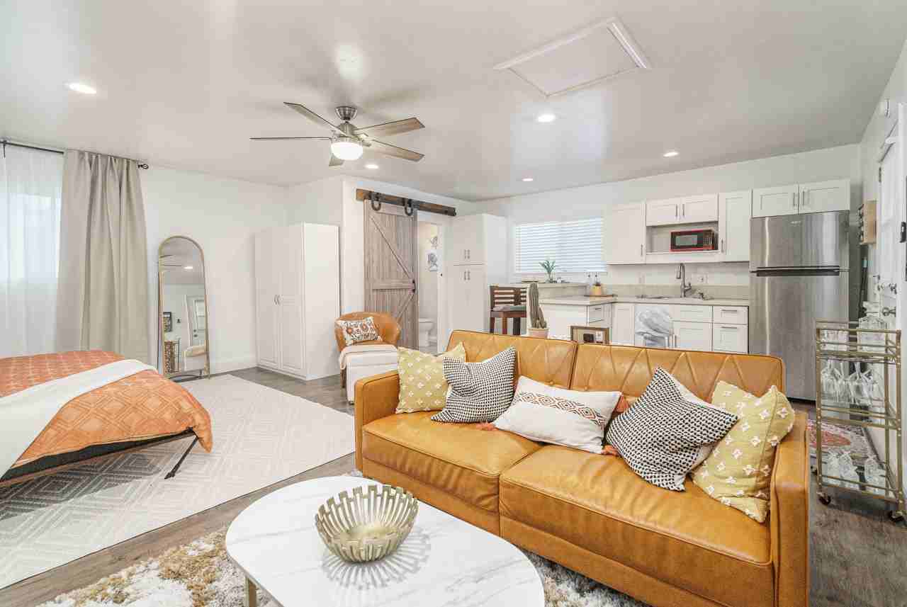 9026 Avocado St #1 - Photo 3 of 19