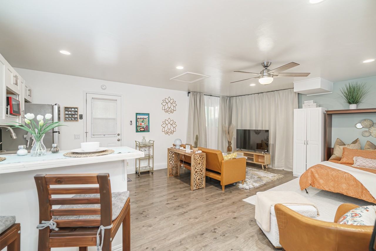 9026 Avocado St #1 - Photo 5 of 19