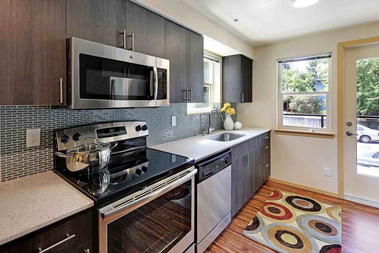 Glendale is now Leasing! - Photo 3 of 32