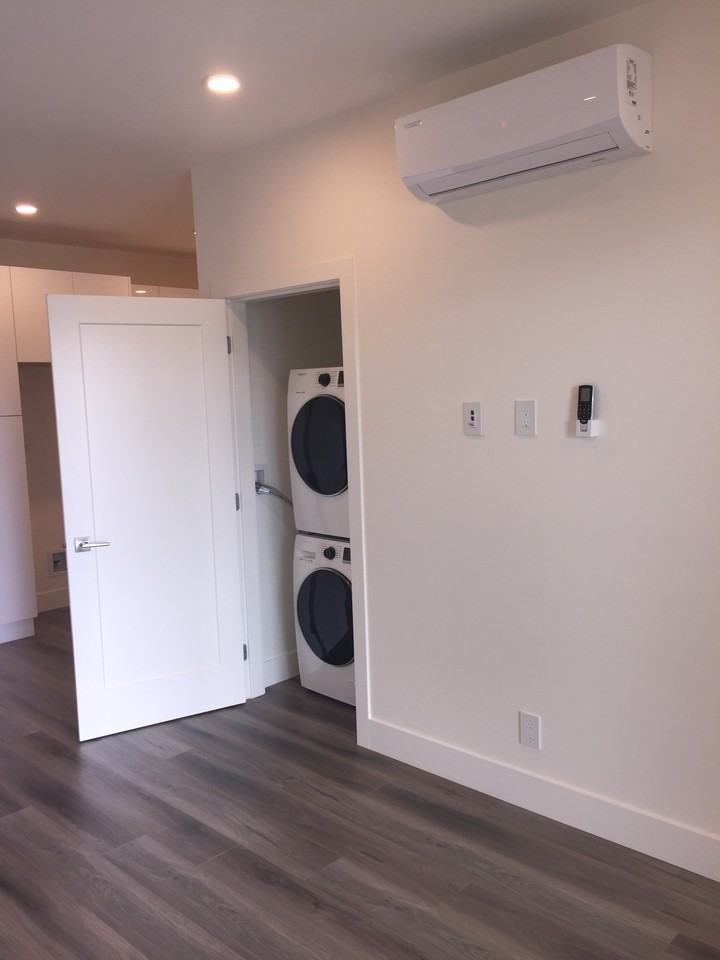 8447 202 Street - Photo 4 of 28